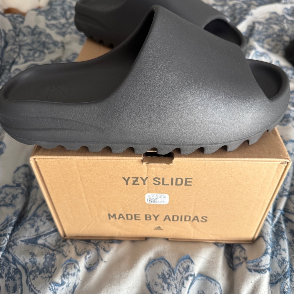 Adidas YZY Slide in Charcoal Black